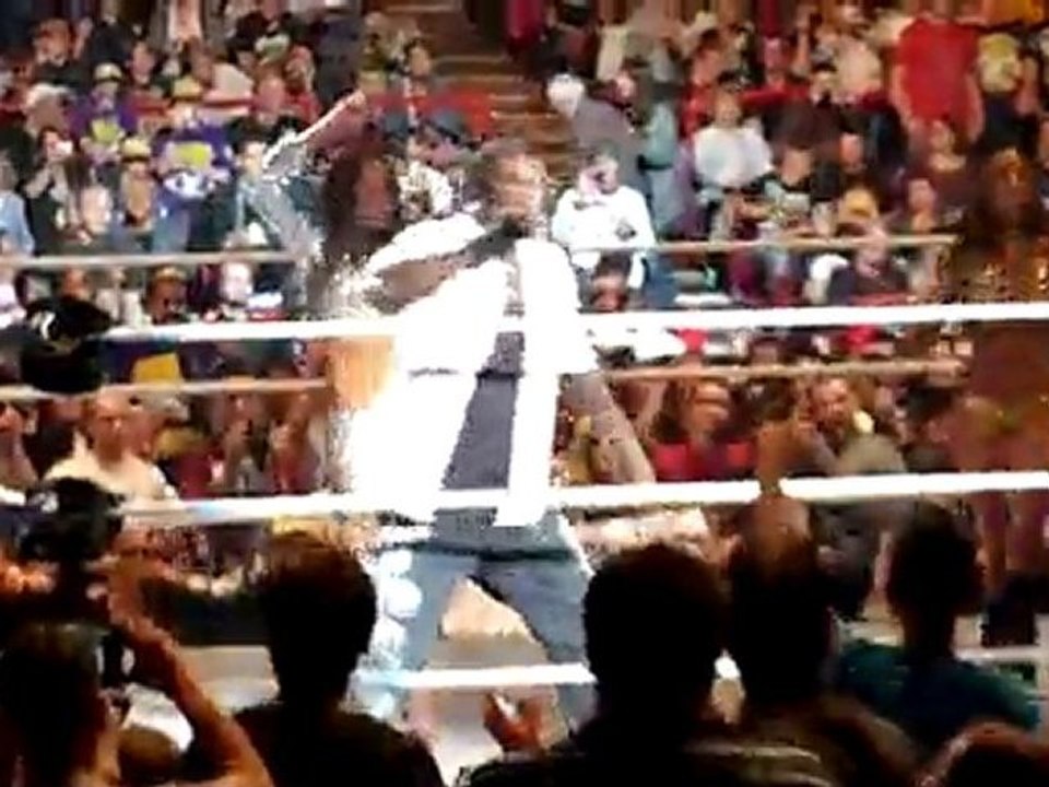 6 - R-Truth new theme w The Bella Twins