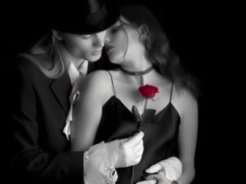 Mazi Kalbimde Bir Yaradir Dilek Turkan-Incesaz