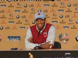 Tiger Woods all smiles and no growls