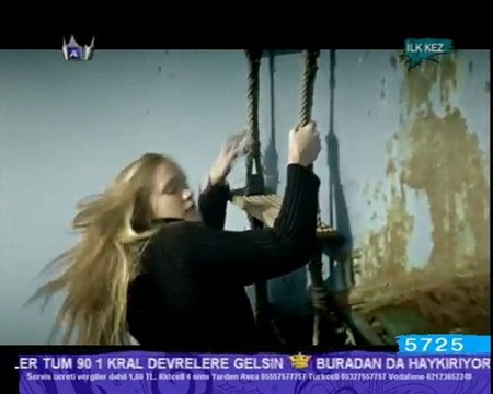 Emra Aydin - Hoscakal [YENI KLIP 2010]