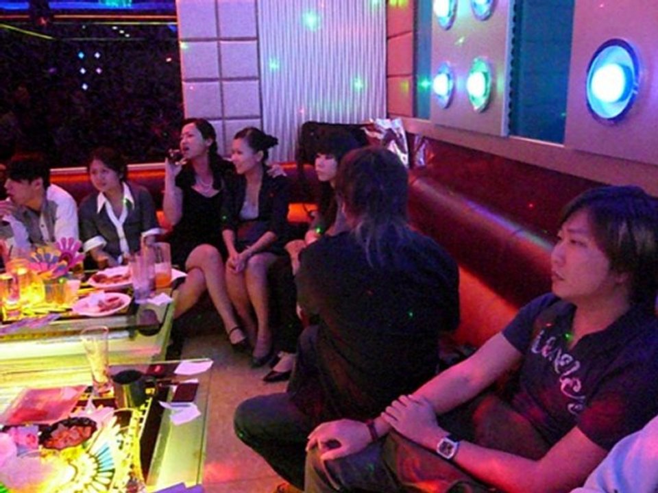 Raymond Quah Karaoke Party World Sep 2010