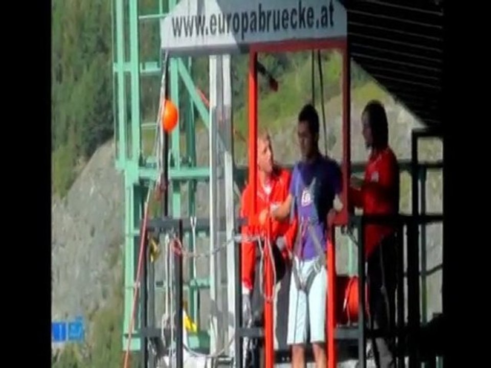 Bungy Jumping Baris