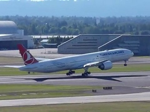 Turkish Airlines B777-300ER First Take Off