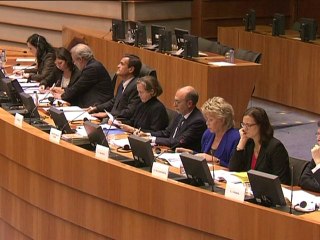 Europe delivers ultimatum to France in Roma row