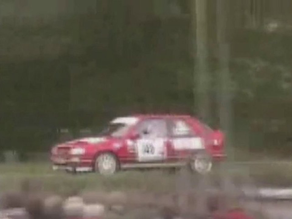 RALLYE NATIONAL AUTUN LA CHATAIGNE 2010 - PASSAGE N°48 ES1