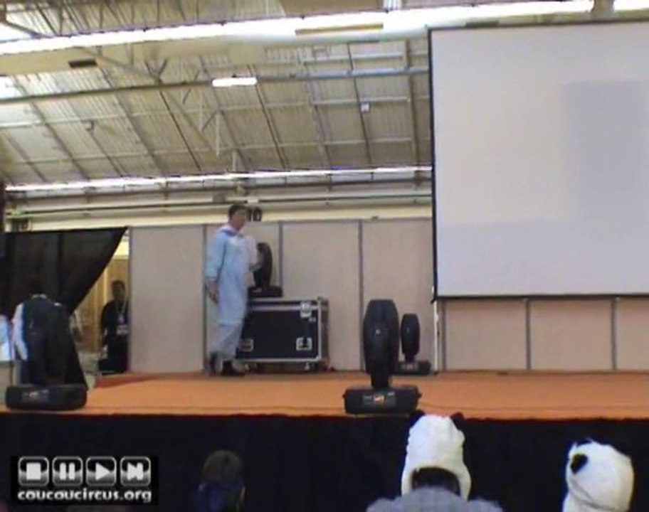 Reportage Paris Manga n°10 2010 Cosplay Groupe Dim (2/4)