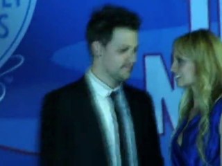 SNTV - Nicole va épouser Joel