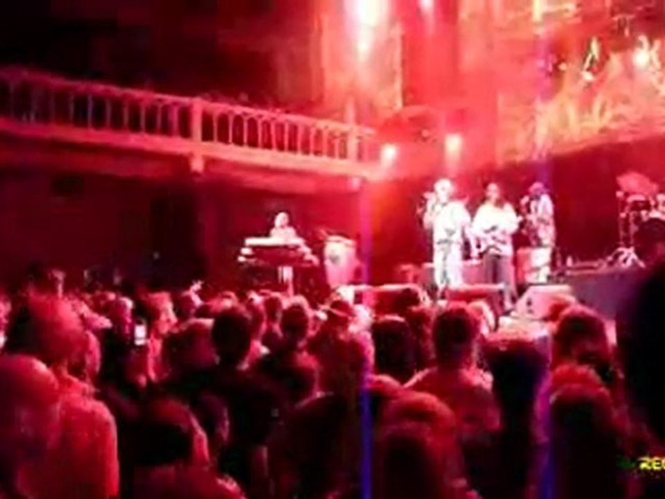 BURNING SPEAR  2010