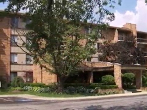 Homes for Sale - 201 Lake Hinsdale Dr - Willowbrook, IL 6052