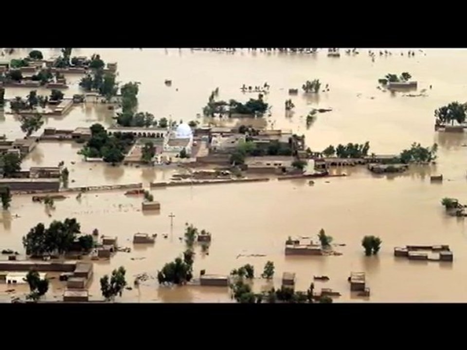 İHH İnsani Yardım Vakfı Pakıstan Kaybettiklerine Ağlıyor