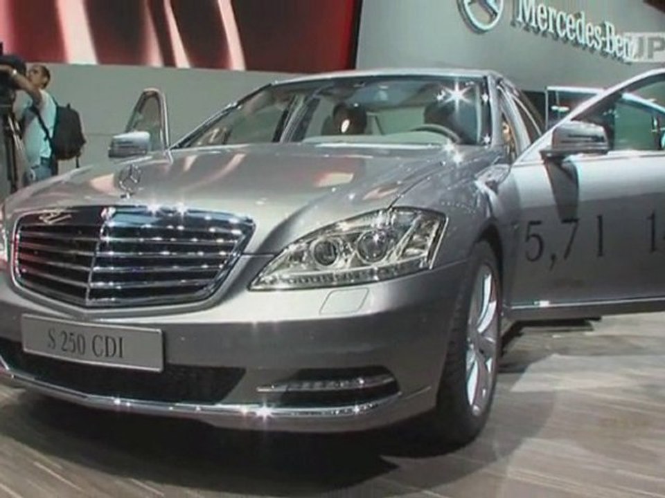 UP24.TV Paris Motor Show 2010: Mercedes Weltprmiere (DE)