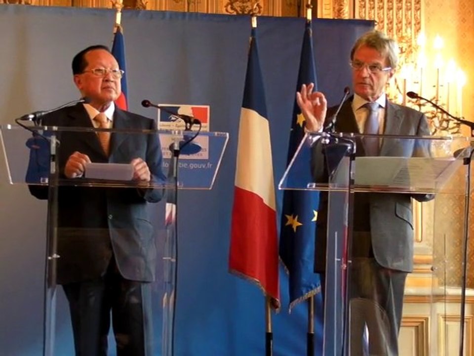 Conférence de presse conjointe de Ms Bernard Kouchner et Hor