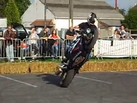 fete de la moto stunt Allouagne 2010