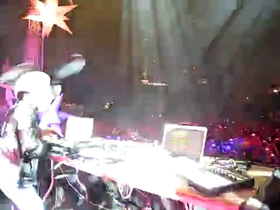 Deadmau5 (live act) @ Ultra Music Festival 11 - Day 2 Intro