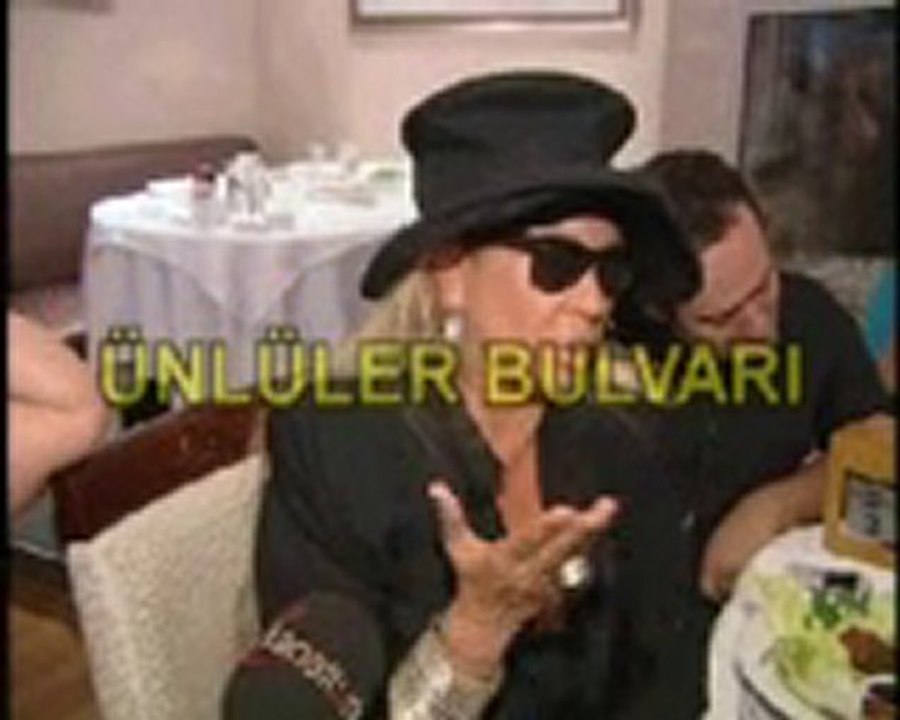 ZERRIN-OZER-ÜNLÜLER-BULVARI