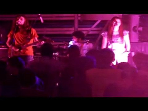 grup tutsak aşktan öte