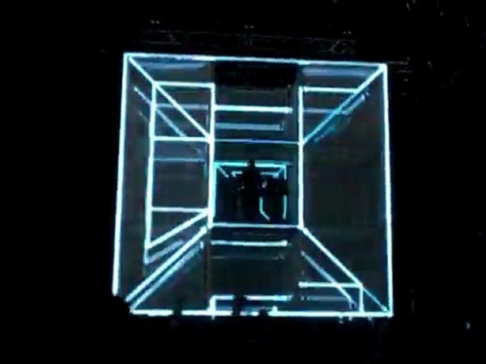 Etienne de Crécy Am I Wrong Live