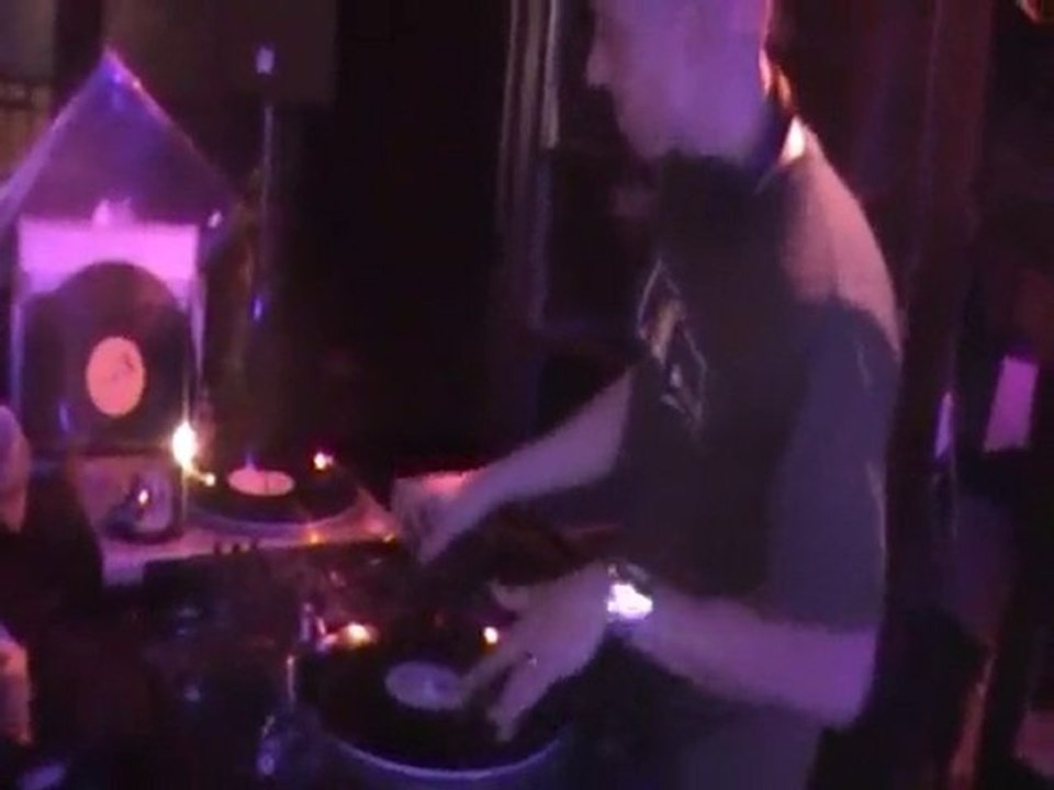 DJ SKORE PERF. aux FESTIVAL POTOS CARRES 2010