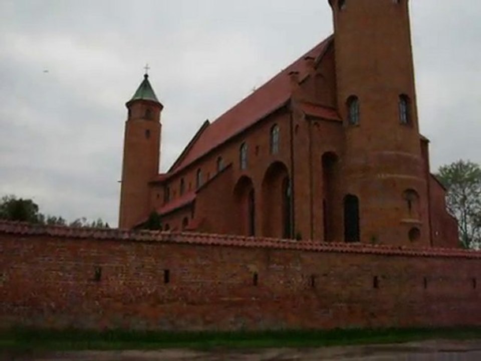 Brochow extérieur de l'église 05