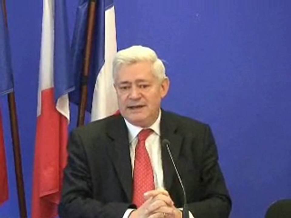 FN - Bruno Gollnisch - Déchéance de Nationalité  - 2/3