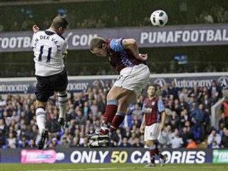 Tottenham 2-1 Aston Villa: Van der Vaart double