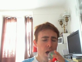 Wiwi égratigne "you bring on the sun"