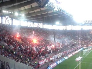 RedPlanet.gr  - Kόσμος, Ολυμπιακός - Βόλος, (2/10/10)