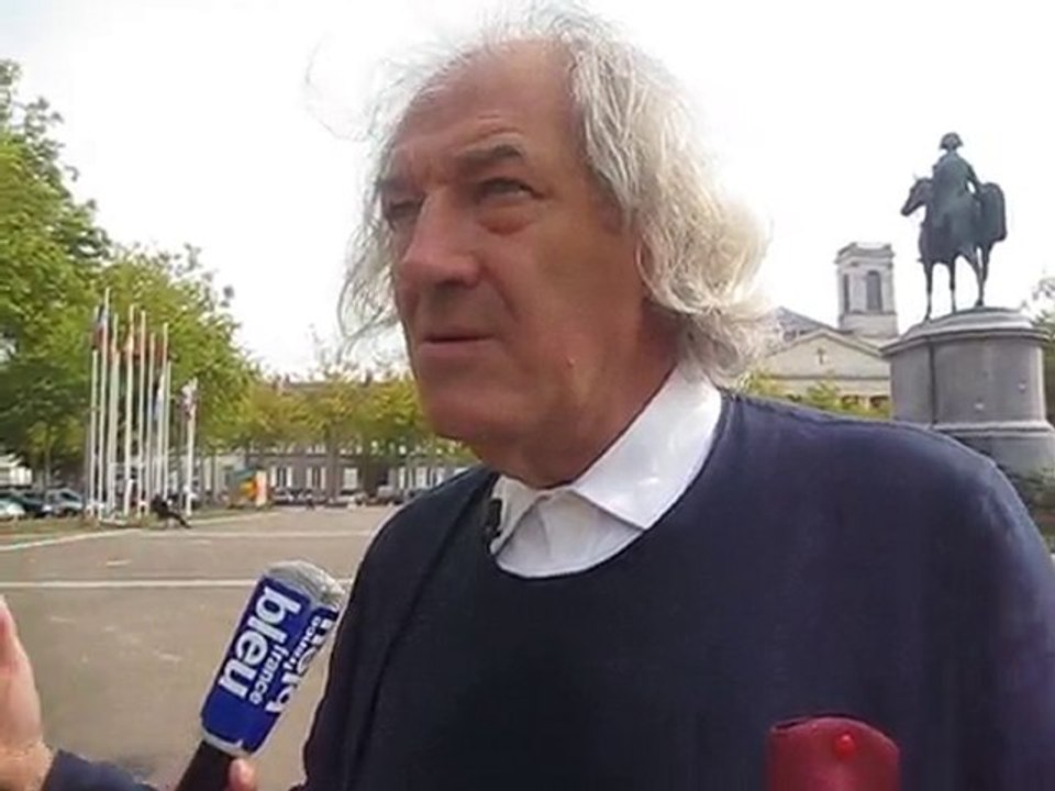 La nouvelle place Napoléon et la circulation des bus