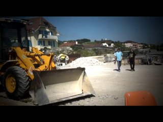 intro focking garbage