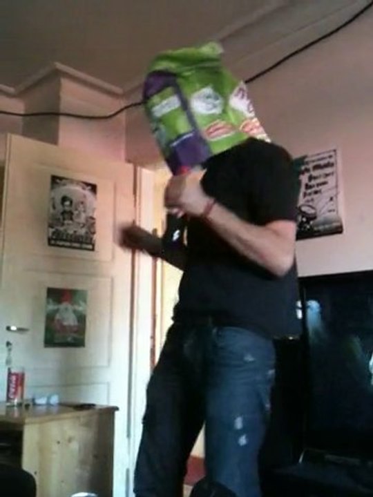 Who is this Crazie Man ????