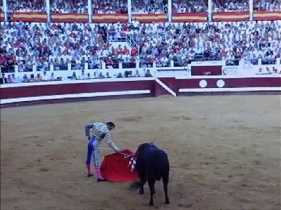 EL CID SUS 2 TOROS DE VICTORIANO DEL RIO  DAX 12 SEPT 2010