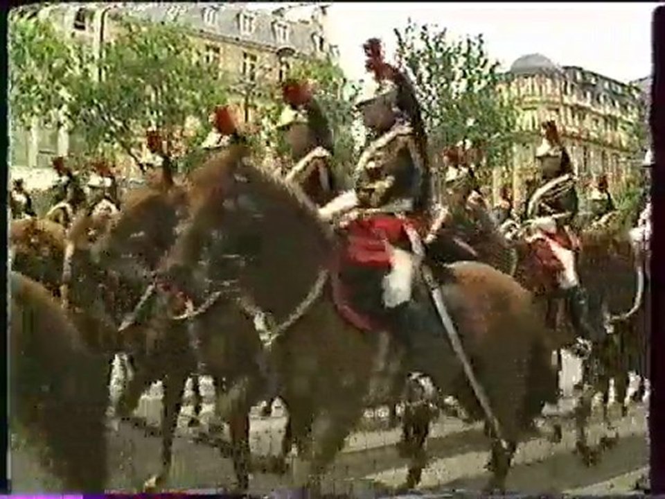 33  /2  33ème promotion DEFILE ET DRAPEAU