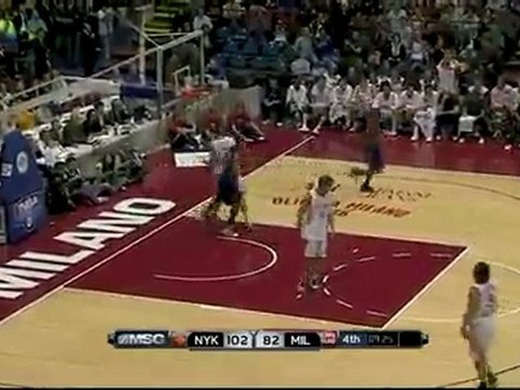 Toney Douglas tosses it off the glass to Anthony Randolph fo