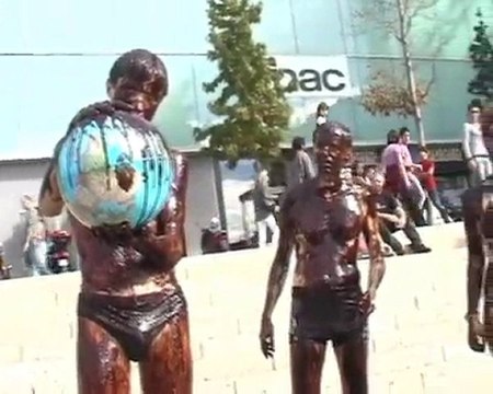 Greenpeace Clermont-Ferrand - Oily People