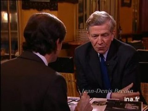 Jean Denis Bredin : Un tribunal au garde à vous