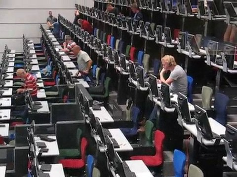 Aalsmeer : vie du marché aux fleurs 14