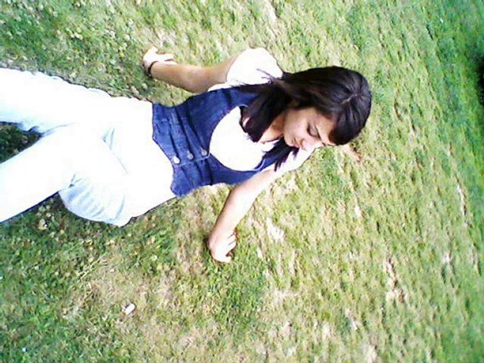 Bİ TaNeCiK AşKıMa