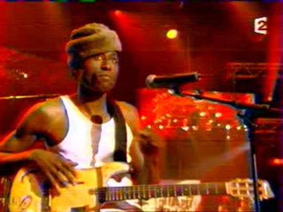 Kezia Jones Femilaze  Traffic Music