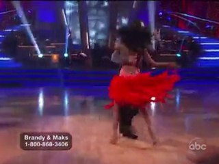 Brandy danse la Samba pour Dancing With The Stars