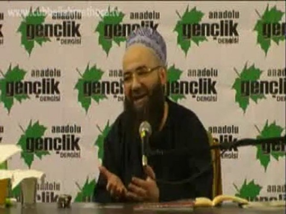 "Bu ahmed tam ehli sünnet.(!) cübbeli ahmed hocamız