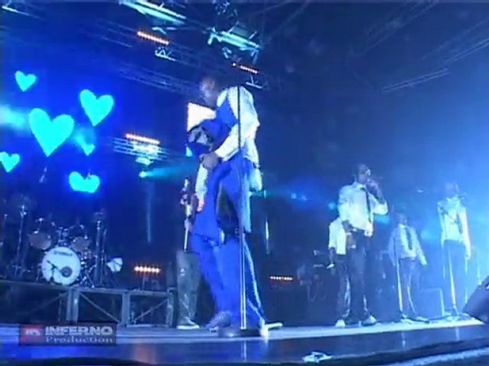 Fally Ipupa - Délibération Live au Zenith