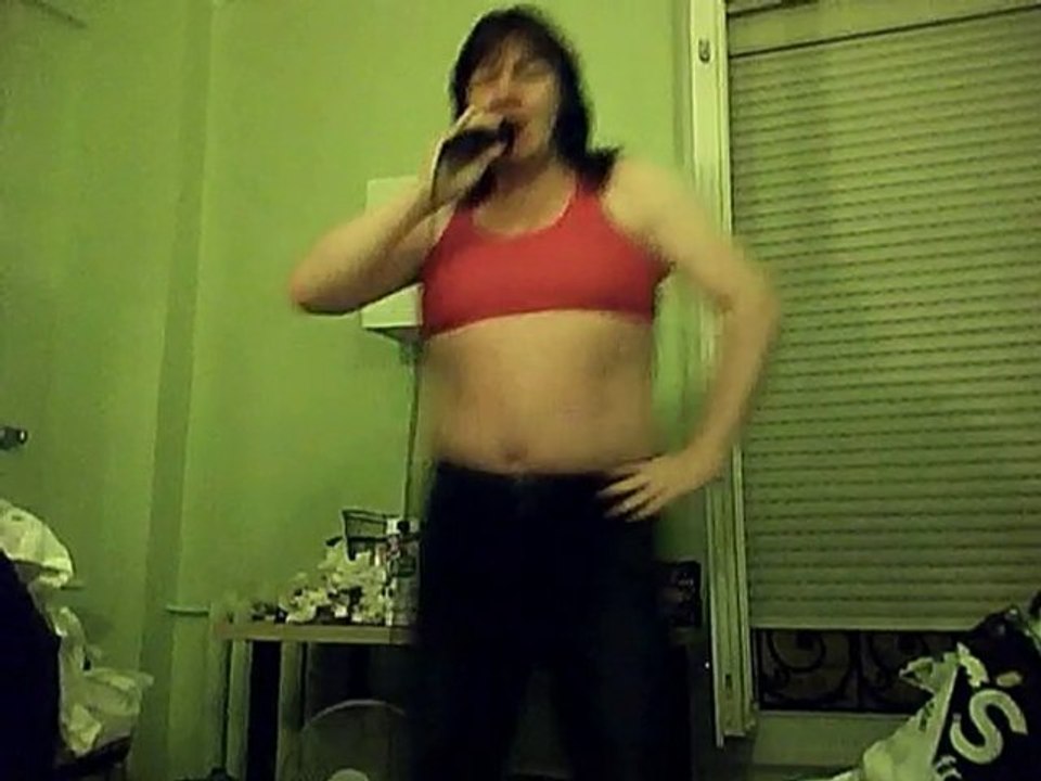 Emmène moi danser ce soir (Michèle Torr) chant Calinours