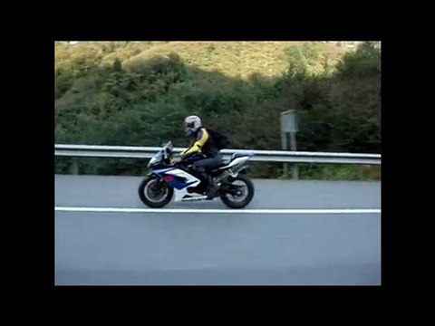 suzuki gsxr 1000 yamaha yzf r1(kayasrad)
