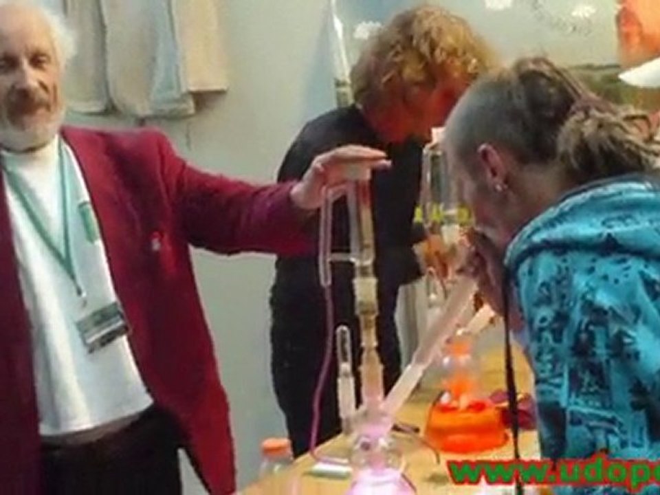 Udopea Headshop Growshop stellt vor: Cannabizz Messe Prag'10