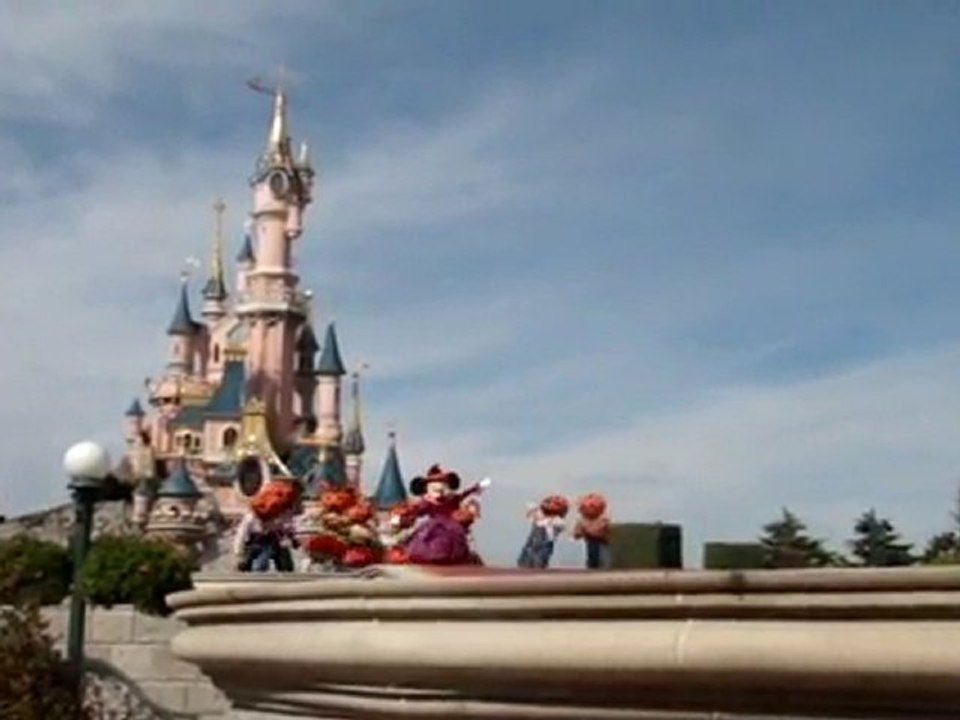 Les méchants disney font leur Halloween Show part.1