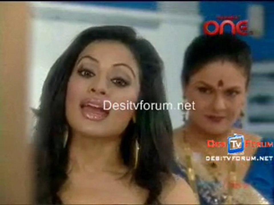 Woh Rehne Wali Mehlon Ki - 6th October 2010 - Part1