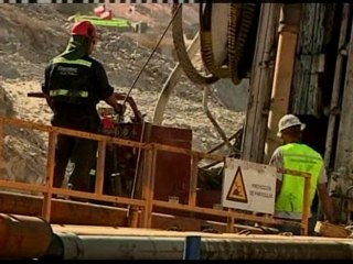 More rescue capsules arrive at Chile mine