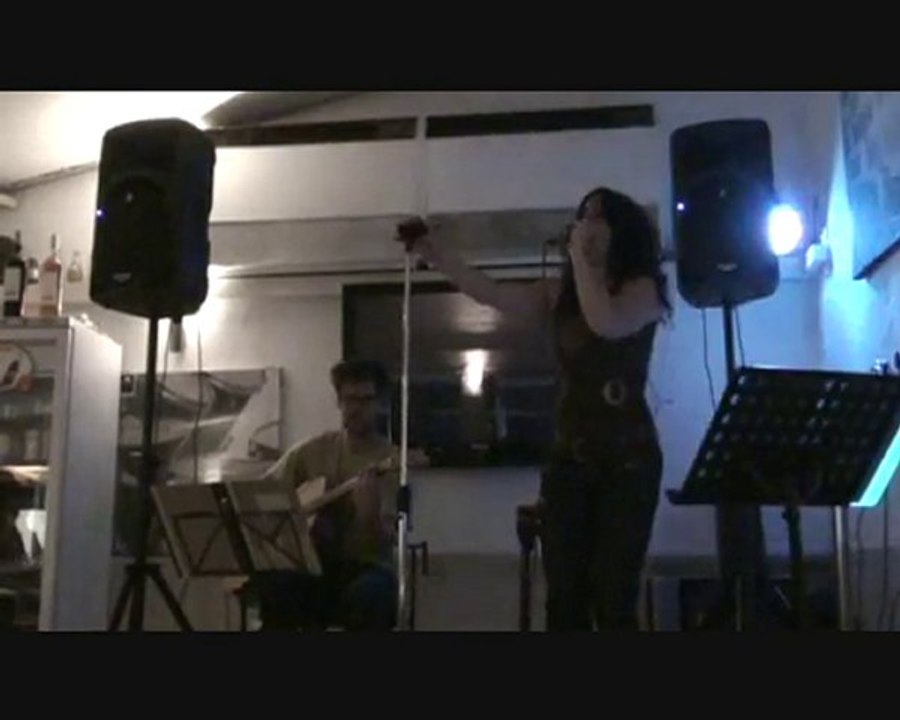 Shark in the water Cover VV brown (acoustic)