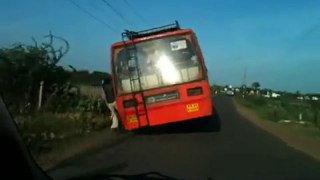 Un autobus leggermente stracolmo
