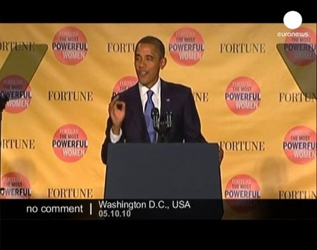 The presidential seal falls during... - no comment